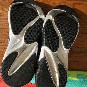 Nike women Size 7 US